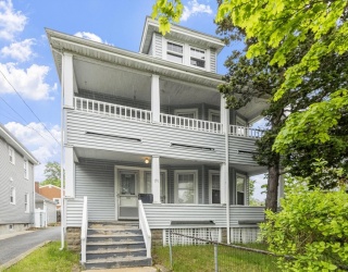 191 Eastern Ave, Lynn, Massachusetts, 4 Bedrooms Bedrooms, 10 Rooms Rooms,3 BathroomsBathrooms,Residential Income,For Sale,Eastern Ave,73526142