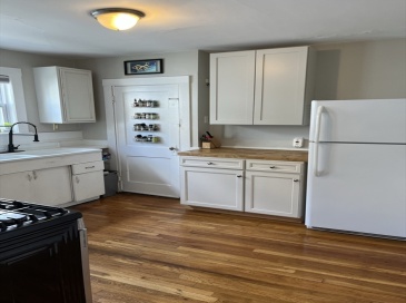 44 Waterhouse St, Somerville, Massachusetts, 5 Bedrooms Bedrooms, 8 Rooms Rooms,2 BathroomsBathrooms,Residential Lease,For Rent,Waterhouse St,73526150