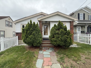300 Mountain Ave, Revere, Massachusetts, 3 Bedrooms Bedrooms, 5 Rooms Rooms,2 BathroomsBathrooms,Residential Lease,For Rent,Mountain Ave,73524243