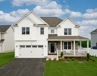 4 Narragansett Dr, West Bridgewater, Massachusetts, 4 Bedrooms Bedrooms, 8 Rooms Rooms,3 BathroomsBathrooms,Residential,For Sale,Narragansett Dr,73526188