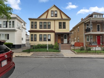 105-107 Saint Andrew Rd, Boston, Massachusetts, 5 Bedrooms Bedrooms, 14 Rooms Rooms,3 BathroomsBathrooms,Residential Income,For Sale,Saint Andrew Rd,73526199 105-107 Saint Andrew Rd, Boston, Massachusetts, 5 Bedrooms Bedrooms, 14 Rooms Rooms,3 BathroomsBathrooms,Residential Income,For Sale,Saint Andrew Rd,73526199