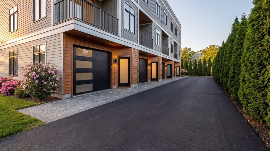 15 Tanglewood, Boston, Massachusetts, 3 Bedrooms Bedrooms, 6 Rooms Rooms,2.5 BathroomsBathrooms,Residential,For Sale,Tanglewood,73526198