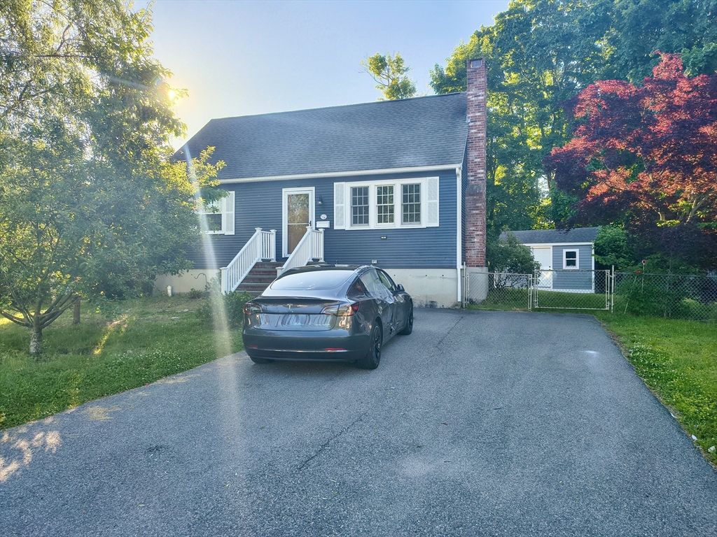 257 Bishop St, Framingham, Massachusetts, 3 Bedrooms Bedrooms, 5 Rooms Rooms,1 BathroomBathrooms,Residential,For Sale,Bishop St,73526056