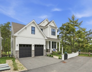 48 Briarwood, Plymouth, Massachusetts, 3 Bedrooms Bedrooms, 9 Rooms Rooms,4 BathroomsBathrooms,Residential,For Sale,Briarwood,73526335