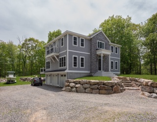 3 Toronto Ave, Gloucester, Massachusetts, 3 Bedrooms Bedrooms, 11 Rooms Rooms,4.5 BathroomsBathrooms,Residential,For Sale,Toronto Ave,73526366