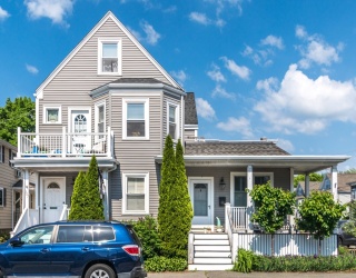 387 Newton Street, Waltham, Massachusetts, 2 Bedrooms Bedrooms, 6 Rooms Rooms,1 BathroomBathrooms,Residential Lease,For Rent,Newton Street,73525710
