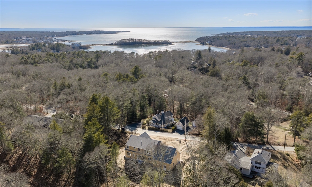 15 Oak Avenue, Bourne, Massachusetts, 4 Bedrooms Bedrooms, 9 Rooms Rooms,3.5 BathroomsBathrooms,Residential,For Sale,Oak Avenue,73478487