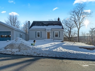 72 Youngs Rd, Lunenburg, Massachusetts, 2 Bedrooms Bedrooms, 5 Rooms Rooms,2 BathroomsBathrooms,Residential,For Sale,Youngs Rd,73483343 72 Youngs Rd, Lunenburg, Massachusetts, 2 Bedrooms Bedrooms, 5 Rooms Rooms,2 BathroomsBathrooms,Residential,For Sale,Youngs Rd,73483343