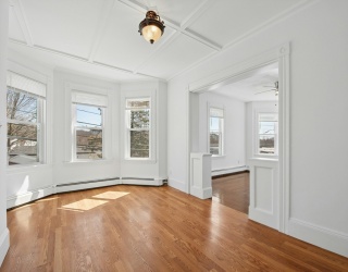 78 Grove St, Gloucester, Massachusetts, 3 Bedrooms Bedrooms, 6 Rooms Rooms,1 BathroomBathrooms,Residential Lease,For Rent,Grove St,73501106