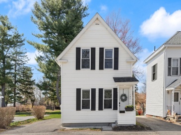 197 Woodlawn St., Clinton, Massachusetts, 2 Bedrooms Bedrooms, 6 Rooms Rooms,2 BathroomsBathrooms,Residential,For Sale,Woodlawn St.,73501933 197 Woodlawn St., Clinton, Massachusetts, 2 Bedrooms Bedrooms, 6 Rooms Rooms,2 BathroomsBathrooms,Residential,For Sale,Woodlawn St.,73501933