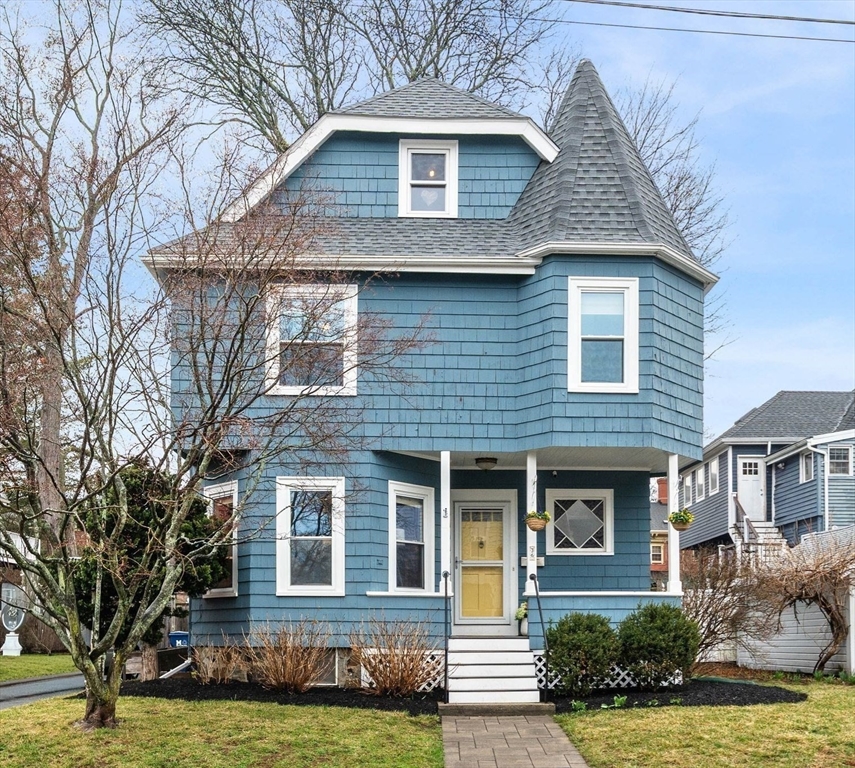 36 Chester St, Melrose, Massachusetts, 3 Bedrooms Bedrooms, 6 Rooms Rooms,1.5 BathroomsBathrooms,Residential,For Sale,Chester St,73494859
