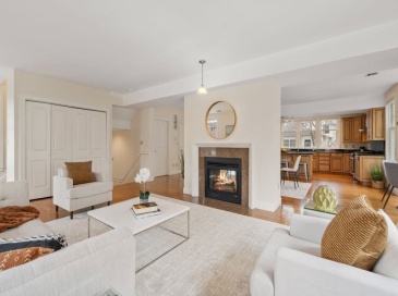 53 Winslow Road, Brookline, Massachusetts, 6 Bedrooms Bedrooms, 12 Rooms Rooms,5 BathroomsBathrooms,Residential Income,For Sale,Winslow Road,73493346