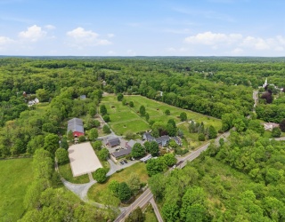 42 Washington St, Sherborn, Massachusetts, 4 Bedrooms Bedrooms, 11 Rooms Rooms,4.5 BathroomsBathrooms,Residential,For Sale,Washington St,73526293
