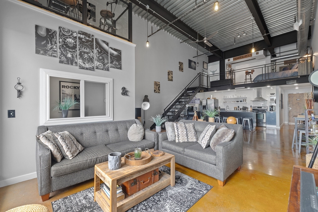 950 Broadway, Chelsea, Massachusetts, 1 Bedroom Bedrooms, 5 Rooms Rooms,1 BathroomBathrooms,Residential Lease,For Rent,Broadway,73526093