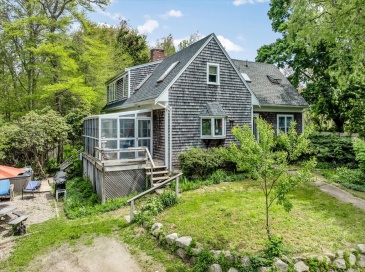 2231 Meetinghouse Way, Barnstable, Massachusetts, 2 Bedrooms Bedrooms, 6 Rooms Rooms,2 BathroomsBathrooms,Residential,For Sale,Meetinghouse Way,73526385
