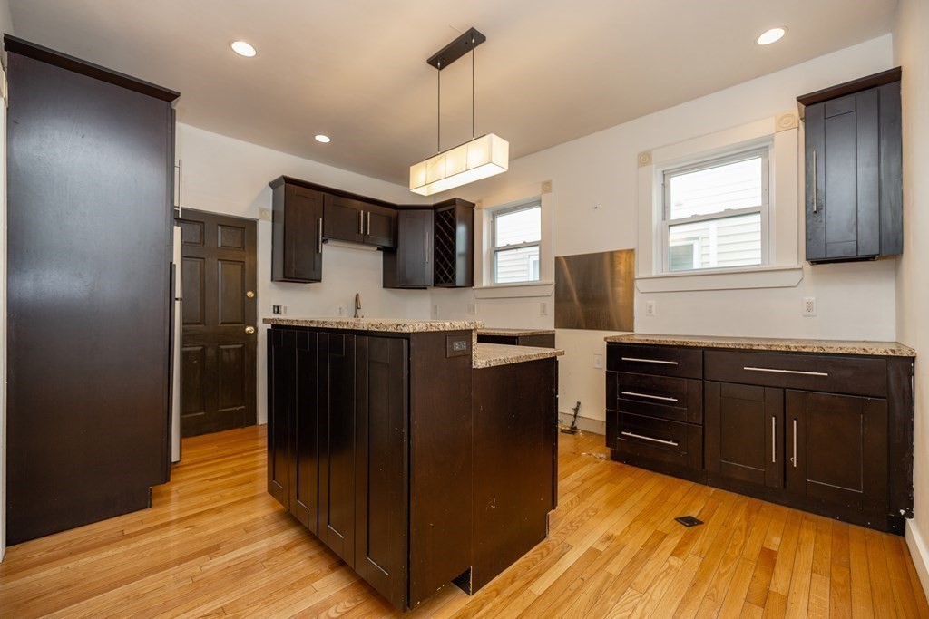 339 Allston, Cambridge, Massachusetts, 4 Bedrooms Bedrooms, 6 Rooms Rooms,1.5 BathroomsBathrooms,Residential Lease,For Rent,Allston,73526440
