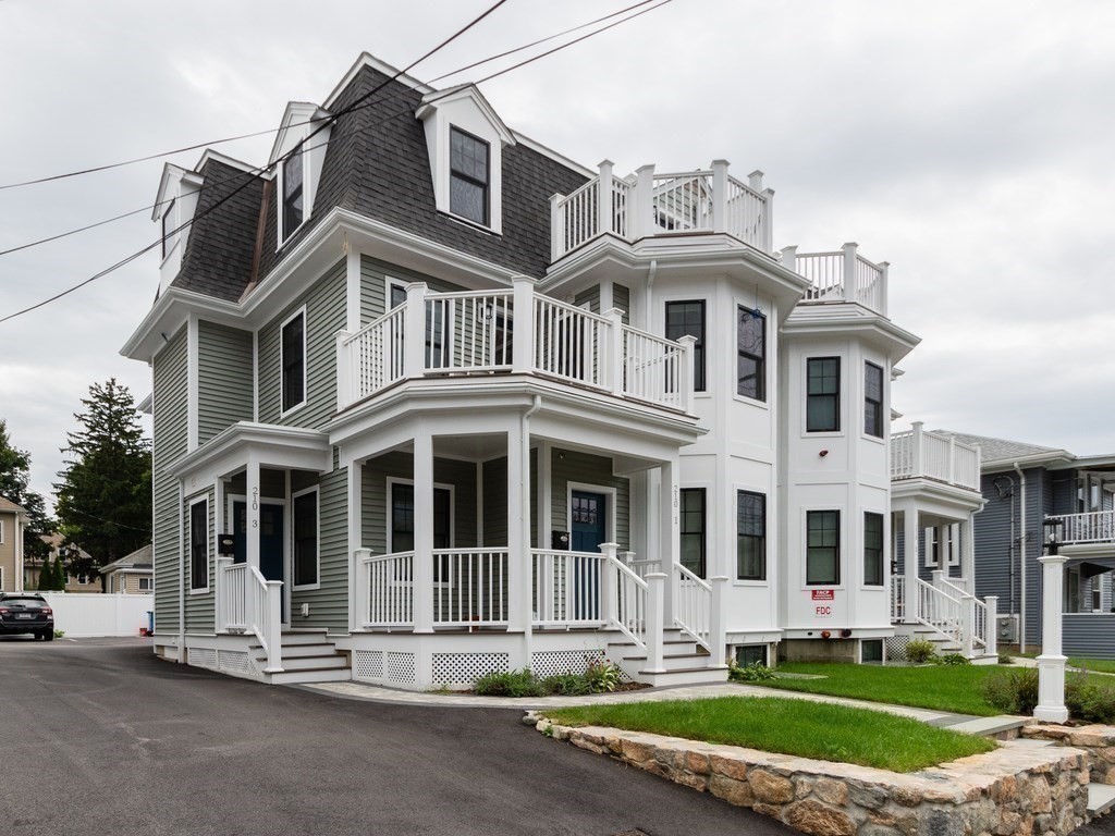 210 Adams, Waltham, Massachusetts, 4 Bedrooms Bedrooms, 7 Rooms Rooms,3 BathroomsBathrooms,Residential Lease,For Rent,Adams,73526579