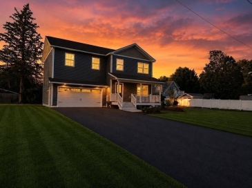 8 Emerald Avenue, Westfield, Massachusetts, 4 Bedrooms Bedrooms, 7 Rooms Rooms,2.5 BathroomsBathrooms,Residential,For Sale,Emerald Avenue,73526343
