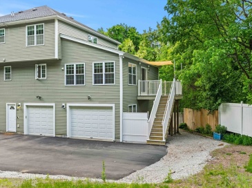 24 Bartlett Ave, Chelmsford, Massachusetts, 3 Bedrooms Bedrooms, 7 Rooms Rooms,2 BathroomsBathrooms,Residential,For Sale,Bartlett Ave,73526373