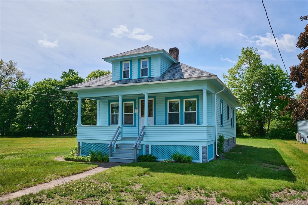 52 Knipfer Ave, Easthampton, Massachusetts, 2 Bedrooms Bedrooms, 5 Rooms Rooms,1 BathroomBathrooms,Residential,For Sale,Knipfer Ave,73526383