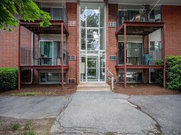 9 Longwood Dr, Andover, Massachusetts, 1 Bedroom Bedrooms, 4 Rooms Rooms,1 BathroomBathrooms,Residential,For Sale,Longwood Dr,73526641