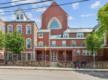 225 Dorchester Street, Boston, Massachusetts, 2 Bedrooms Bedrooms, 5 Rooms Rooms,2 BathroomsBathrooms,Residential,For Sale,Dorchester Street,73526390