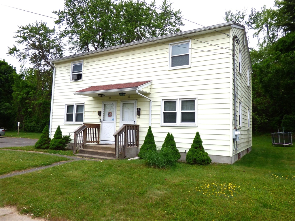 16-18 Daniel St, Springfield, Massachusetts, 4 Bedrooms Bedrooms, 8 Rooms Rooms,2 BathroomsBathrooms,Residential Income,For Sale,Daniel St,73526406