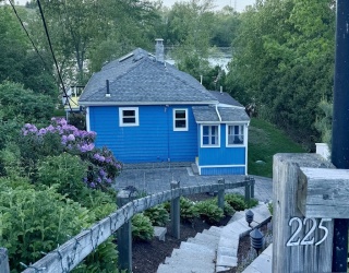 225 Riverside Drive, Dedham, Massachusetts, 2 Bedrooms Bedrooms, 5 Rooms Rooms,1 BathroomBathrooms,Residential,For Sale,Riverside Drive,73526037