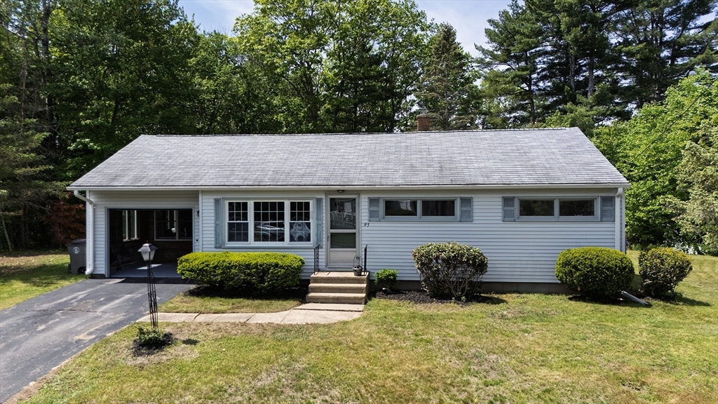 95 Ken Drive, Gardner, Massachusetts, 3 Bedrooms Bedrooms, 8 Rooms Rooms,1 BathroomBathrooms,Residential,For Sale,Ken Drive,73526670