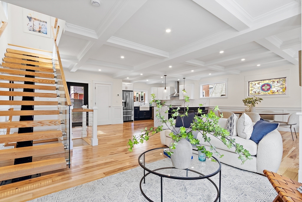 15 Spring Hill Ter, Somerville, Massachusetts, 4 Bedrooms Bedrooms, 9 Rooms Rooms,3.5 BathroomsBathrooms,Residential,For Sale,Spring Hill Ter,73526689