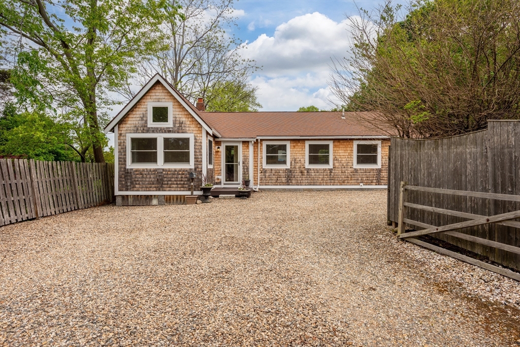 8 Hideaway Place, Rockport, Massachusetts, 2 Bedrooms Bedrooms, 4 Rooms Rooms,1 BathroomBathrooms,Residential,For Sale,Hideaway Place,73526215