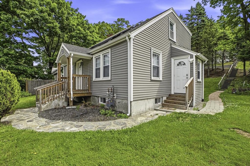 39 Pinehurst, Auburn, Massachusetts, 3 Bedrooms Bedrooms, 6 Rooms Rooms,2.5 BathroomsBathrooms,Residential,For Sale,Pinehurst,73526456