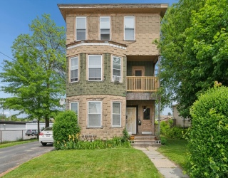 1 Summerhill Avenue, Worcester, Massachusetts, 9 Bedrooms Bedrooms, 18 Rooms Rooms,3 BathroomsBathrooms,Residential Income,For Sale,Summerhill Avenue,73522743