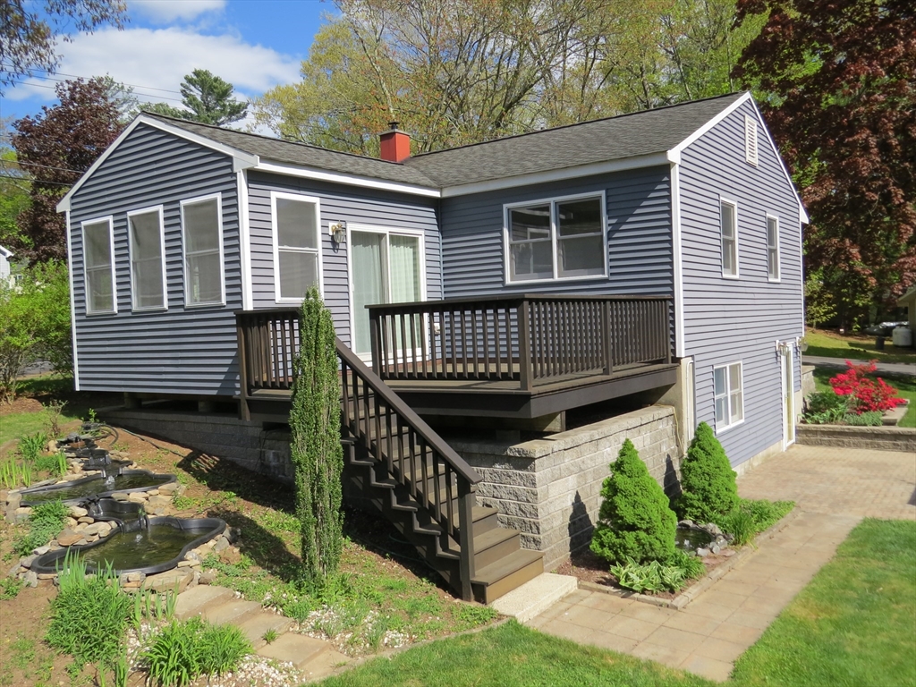 2 Birch Hill Road, Northborough, Massachusetts, 3 Bedrooms Bedrooms, 10 Rooms Rooms,1 BathroomBathrooms,Residential,For Sale,Birch Hill Road,73526502