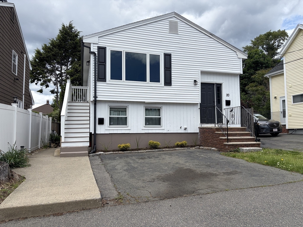 20 Irving Street, Revere, Massachusetts, 4 Bedrooms Bedrooms, 10 Rooms Rooms,2.5 BathroomsBathrooms,Residential Income,For Sale,Irving Street,73526528