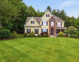 7 Liberty Lane, Southwick, Massachusetts, 4 Bedrooms Bedrooms, 9 Rooms Rooms,2.5 BathroomsBathrooms,Residential,For Sale,Liberty Lane,73520988