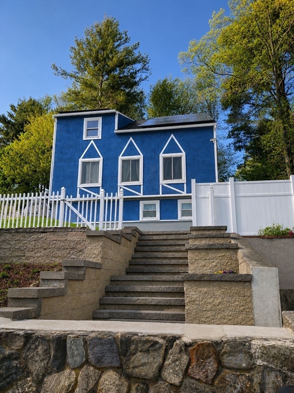 50 Lakeshore Dr, Marlborough, Massachusetts, 3 Bedrooms Bedrooms, 5 Rooms Rooms,2.5 BathroomsBathrooms,Residential,For Sale,Lakeshore Dr,73526284