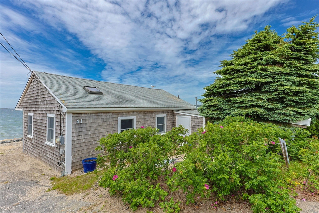 41 Seconsett Island Rd, Mashpee, Massachusetts, 2 Bedrooms Bedrooms, 5 Rooms Rooms,1 BathroomBathrooms,Residential,For Sale,Seconsett Island Rd,73526558