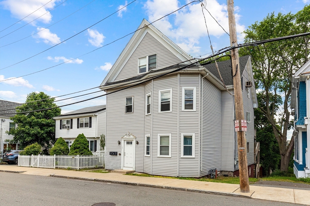 154-156A Franklin Street, Malden, Massachusetts, 8 Bedrooms Bedrooms, 15 Rooms Rooms,3 BathroomsBathrooms,Residential Income,For Sale,Franklin Street,73526706