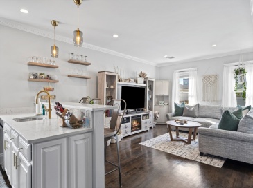 174 W 9th St, Boston, Massachusetts, 2 Bedrooms Bedrooms, 4 Rooms Rooms,2 BathroomsBathrooms,Residential Lease,For Rent,W 9th St,73522750