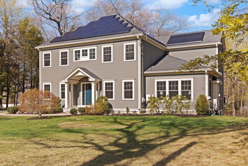 555 Lowell St, Lexington, Massachusetts, 5 Bedrooms Bedrooms, 10 Rooms Rooms,5.5 BathroomsBathrooms,Residential,For Sale,Lowell St,73506286