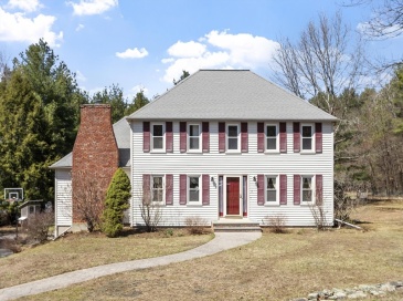 17 Mount Auburn Street, Chelmsford, Massachusetts, 3 Bedrooms Bedrooms, 7 Rooms Rooms,2.5 BathroomsBathrooms,Residential,For Sale,Mount Auburn Street,73499143