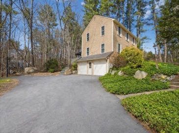 40 W Elm St, Hopkinton, Massachusetts, 3 Bedrooms Bedrooms, 7 Rooms Rooms,2.5 BathroomsBathrooms,Residential,For Sale,W Elm St,73497424