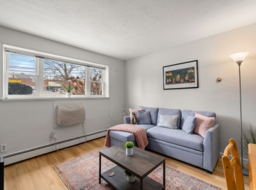31 Warren St, Waltham, Massachusetts, 2 Bedrooms Bedrooms, 4 Rooms Rooms,1 BathroomBathrooms,Residential,For Sale,Warren St,73478121 31 Warren St, Waltham, Massachusetts, 2 Bedrooms Bedrooms, 4 Rooms Rooms,1 BathroomBathrooms,Residential,For Sale,Warren St,73478121