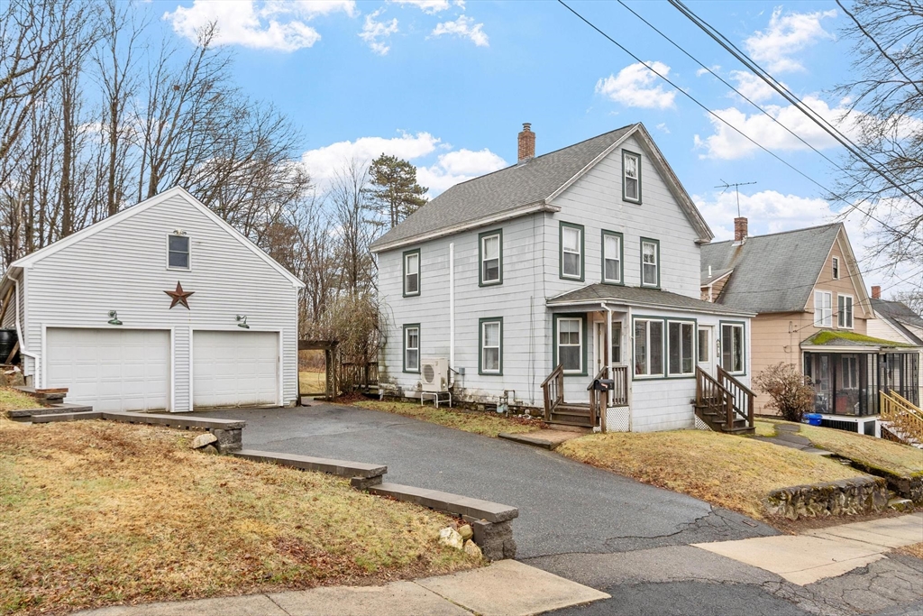 9 Fairfield St, Maynard, Massachusetts, 3 Bedrooms Bedrooms, 7 Rooms Rooms,1.5 BathroomsBathrooms,Residential,For Sale,Fairfield St,73499547