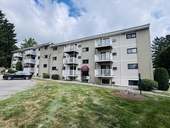 37 Hosmer St, Marlborough, Massachusetts, 2 Bedrooms Bedrooms, 4 Rooms Rooms,1 BathroomBathrooms,Residential,For Sale,Hosmer St,73505958