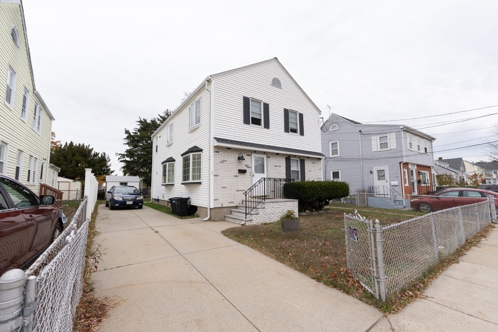 62-64 Lawn Ave, Quincy, Massachusetts, 6 Bedrooms Bedrooms, 12 Rooms Rooms,2 BathroomsBathrooms,Residential Income,For Sale,Lawn Ave,73453556