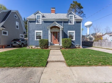 32 Wannamoisett Rd, East Providence, Rhode Island, 3 Bedrooms Bedrooms, 7 Rooms Rooms,1.5 BathroomsBathrooms,Residential,For Sale,Wannamoisett Rd,73507364