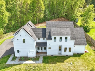 13-15 Vista Ter, Amherst, Massachusetts, 4 Bedrooms Bedrooms, 10 Rooms Rooms,3.5 BathroomsBathrooms,Residential,For Sale,Vista Ter,73376319 13-15 Vista Ter, Amherst, Massachusetts, 4 Bedrooms Bedrooms, 10 Rooms Rooms,3.5 BathroomsBathrooms,Residential,For Sale,Vista Ter,73376319
