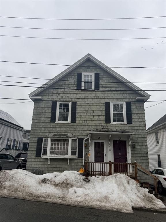 82 Flint St, Salem, Massachusetts, 5 Bedrooms Bedrooms, 12 Rooms Rooms,2 BathroomsBathrooms,Residential Income,For Sale,Flint St,73485687